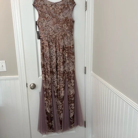 NWT Size 12 Alex Evenings Sequin Embroidered Trumpet Gown - Picture 3 of 5